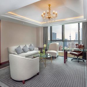 One-Bedroom King Suite